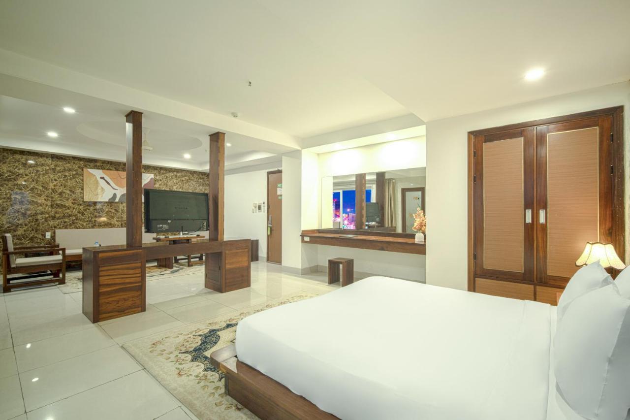 Emerald Boutique Hotel Danang Екстер'єр фото
