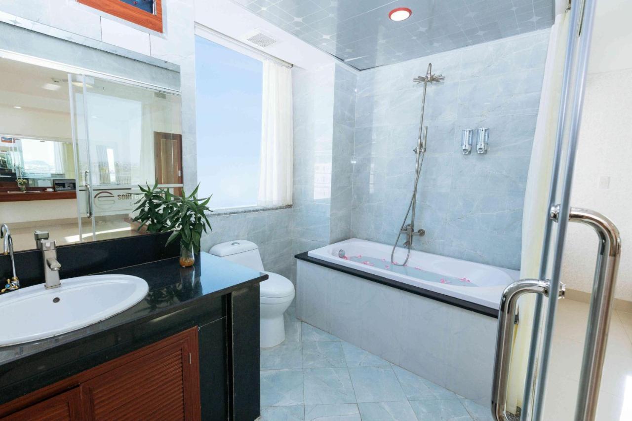 Emerald Boutique Hotel Danang Екстер'єр фото